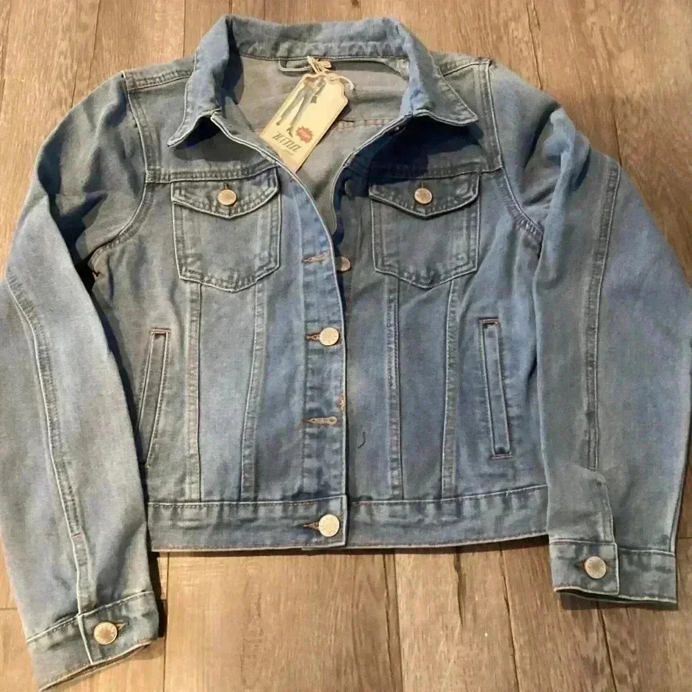 Kina Denim Jean Jacket, Size M, Color Light Blue NEW
